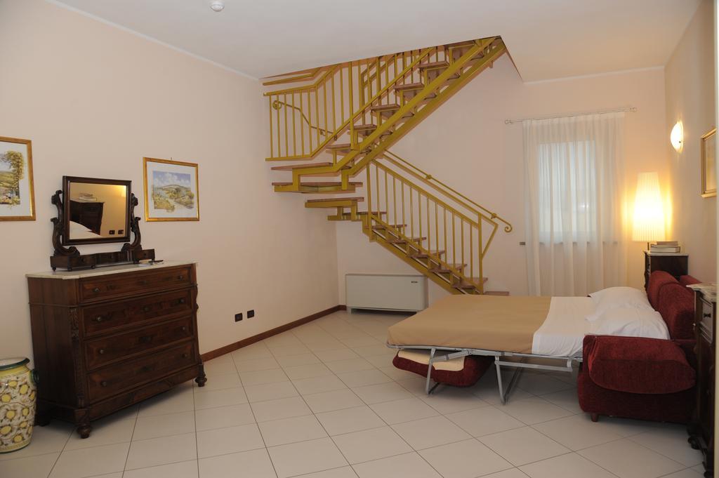 Hotel Plazza Porcari المظهر الخارجي الصورة